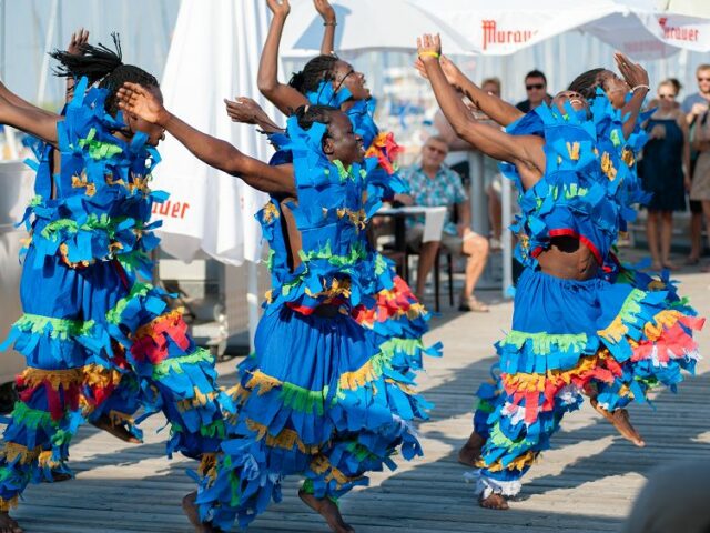 AFRICAN ROYAL BALLET DJIBY KOUYATE